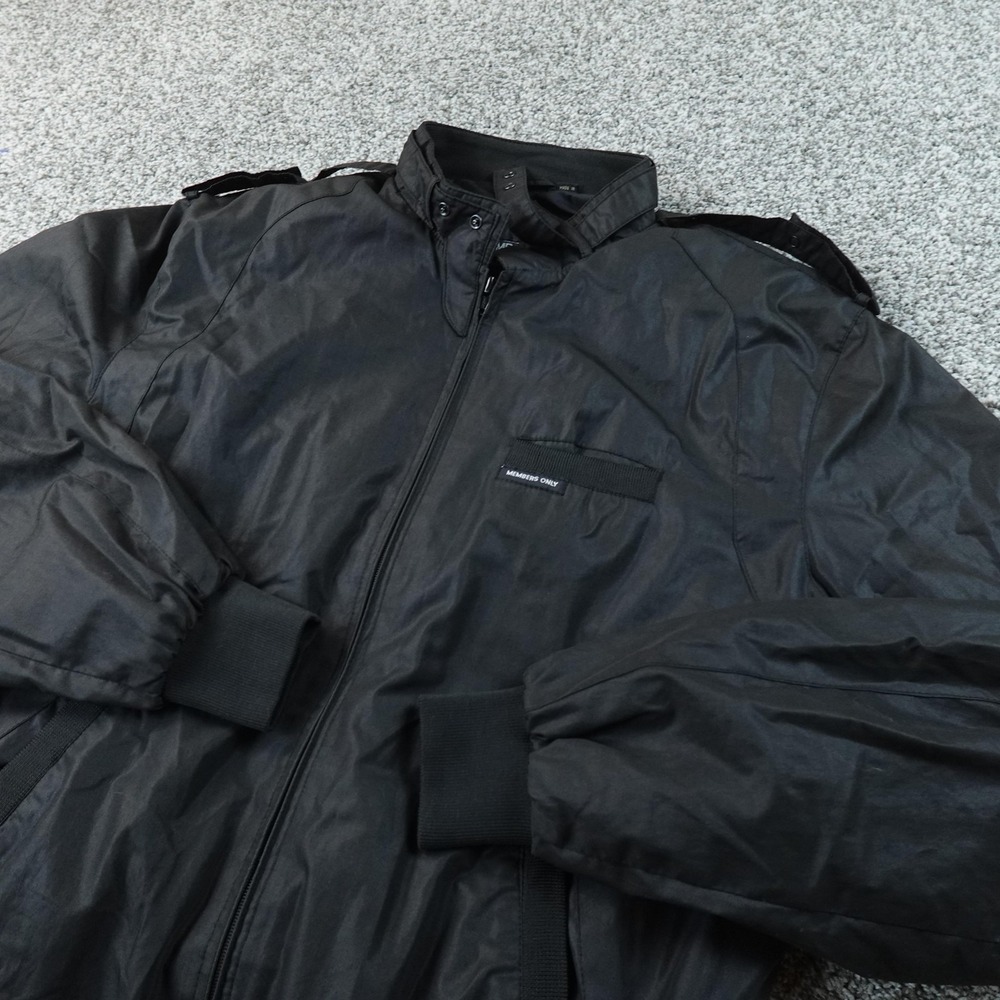 Members Only Jacket Mens 42 Black Full Zip Chin Strap Windbreaker Bomber Coat